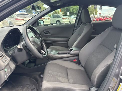 Used 2022 Honda HR-V Sport image 8