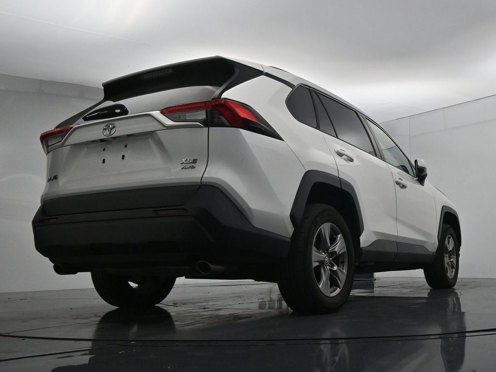 Used 2024 Toyota RAV4 XLE AWD/4WD image 22