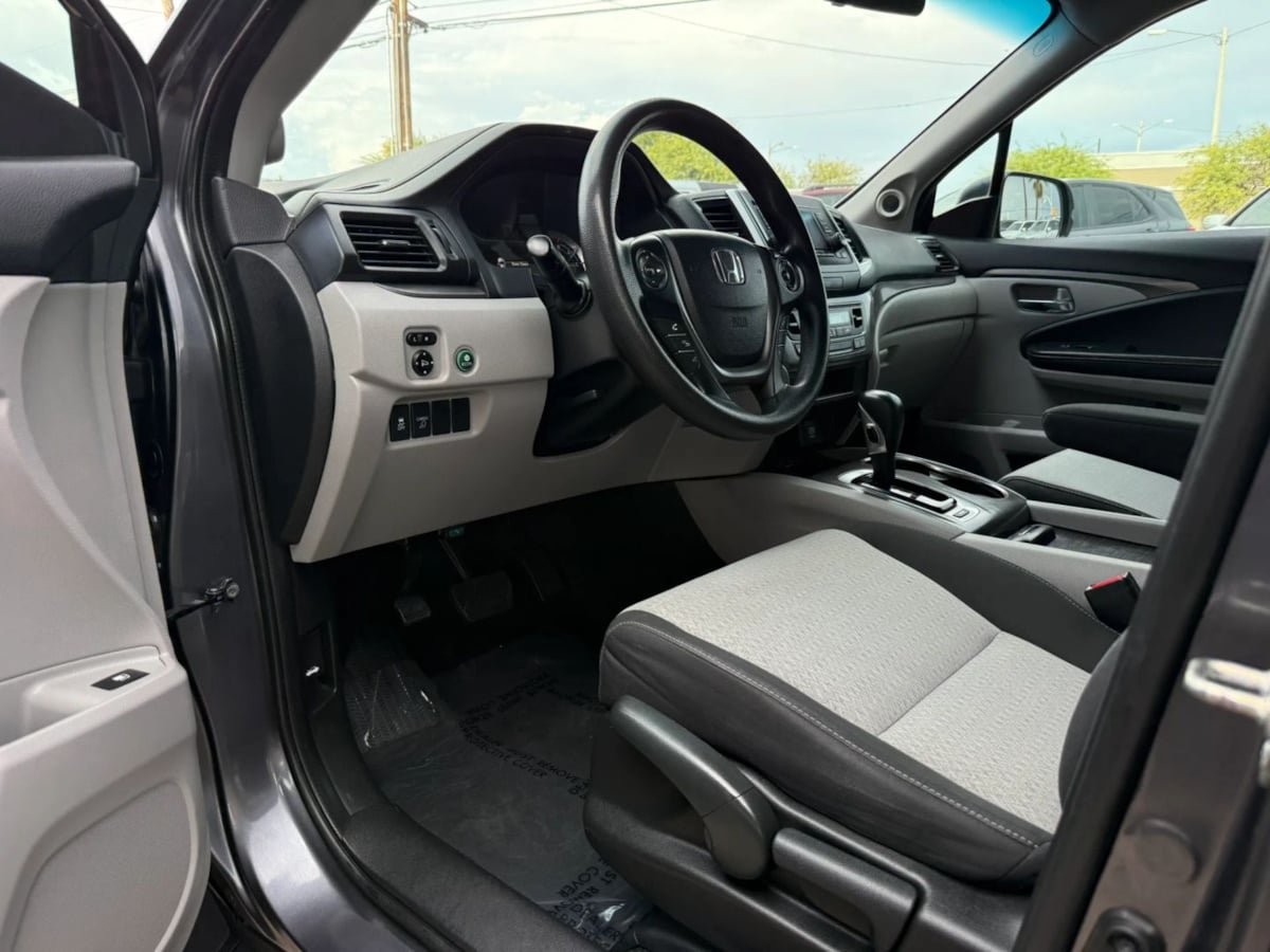Used 2017 Honda Ridgeline RTS image 37