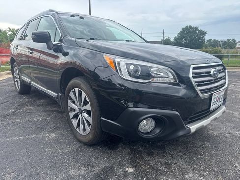 Used 2017 Subaru Outback 2.5i Touring AWD/4WD image 1