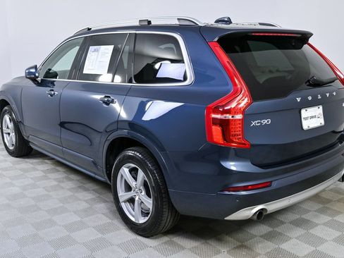 Used 2019 Volvo XC90 T5 Momentum image 4