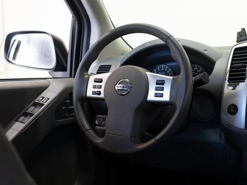 Used 2021 Nissan Frontier SV image 25