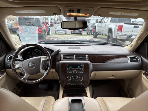 Used 2014 GMC Sierra 2500 Denali image 2