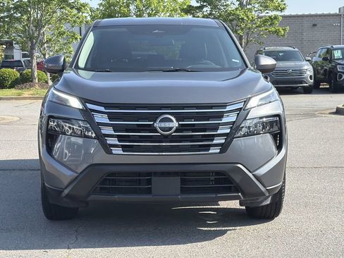 Used 2025 Nissan Rogue SV FWD image 8