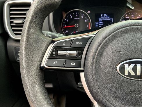 Used 2021 Kia Sportage LX image 17