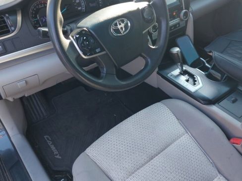 Used 2013 Toyota Camry LE image 7