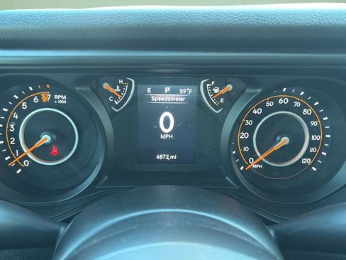 Certified 2024 Jeep Gladiator Sport image 28