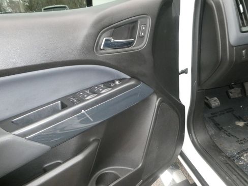 Used 2019 Chevrolet Colorado Z71 image 14