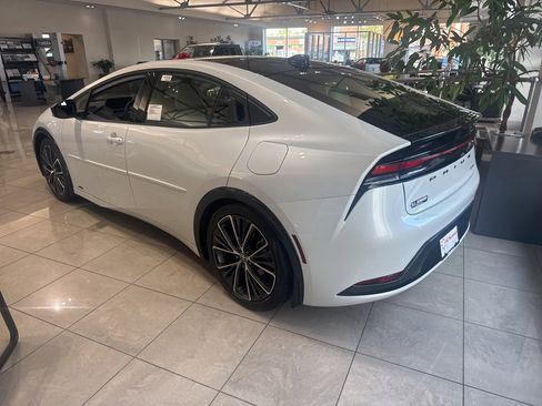 New 2025 Toyota Prius XLE image 3