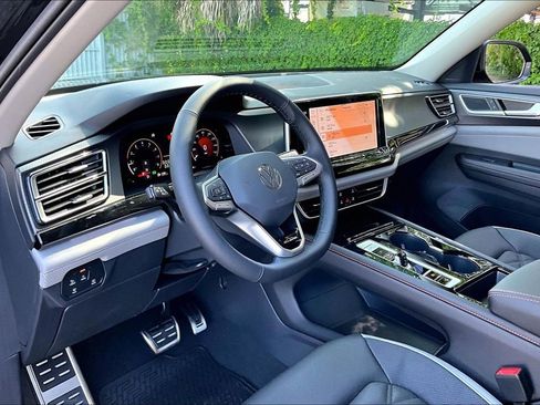 New 2026 Volkswagen Atlas Peak Edition AWD/4WD image 14
