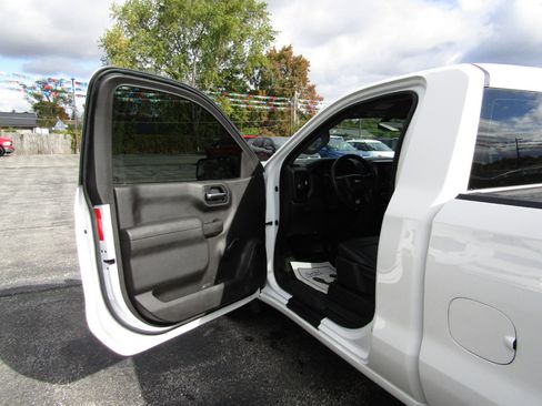 Used 2019 Chevrolet Silverado 1500 W/T w/ Trailering Package image 13