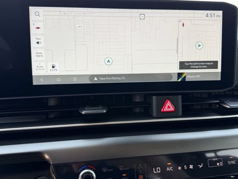 New 2026 Kia Carnival SX w/ SX Dark Edition Package FWD image 26