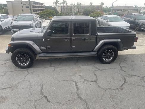 Used 2021 Jeep Gladiator Overland AWD/4WD image 3