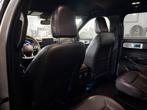 Used 2024 Ford Explorer ST-Line w/ Class IV Trailer Tow Package image 9