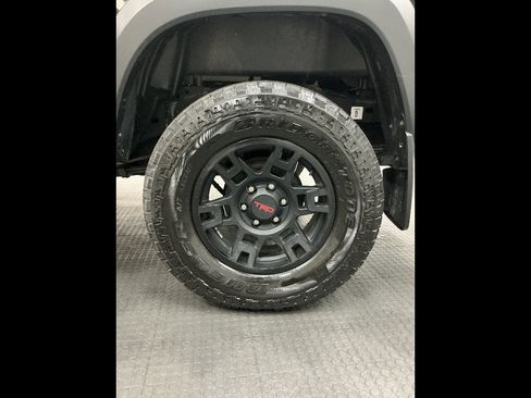 Used 2021 Toyota Tacoma TRD Off-Road w/ Technology Package AWD/4WD image 36