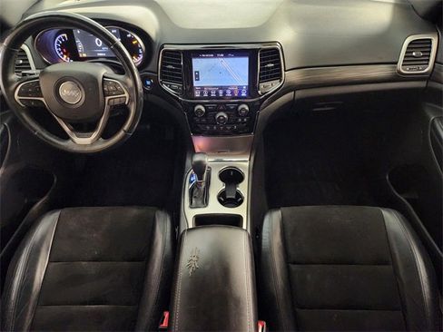 Used 2019 Jeep Grand Cherokee Altitude image 4