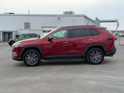 Used 2025 Toyota RAV4 Limited w/ Advanced Technology Package image 8