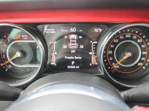 Used 2023 Jeep Wrangler Unlimited Rubicon AWD/4WD image 24