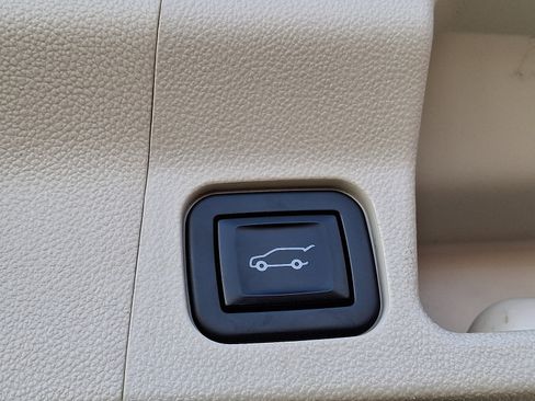 Used 2020 GMC Acadia Denali w/ Technology Package image 35