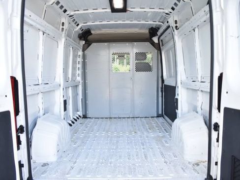 Used 2021 RAM ProMaster 1500 w/ Convenience Group FWD image 9