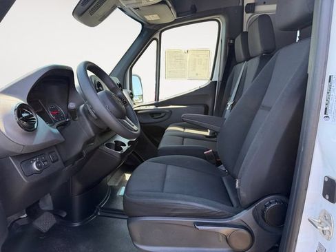 Used 2024 Mercedes-Benz Sprinter 3500 image 9