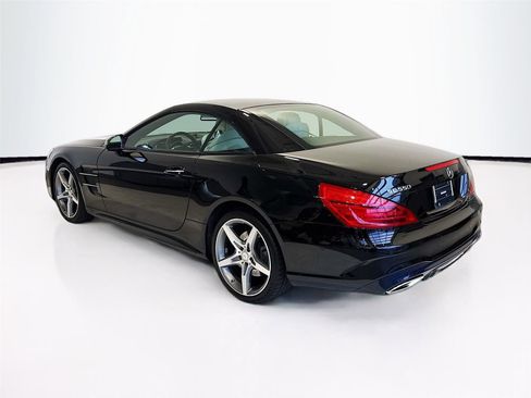 Used 2017 Mercedes-Benz SL 550 image 7