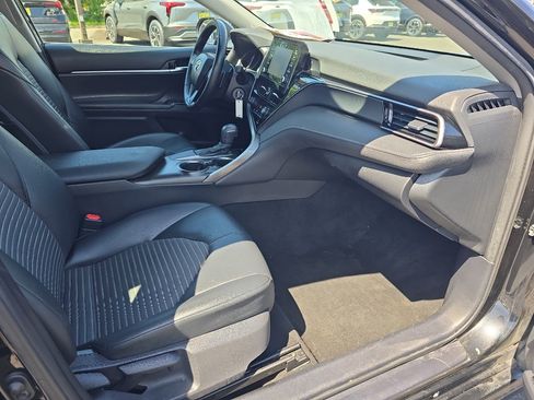 Used 2021 Toyota Camry SE FWD image 15