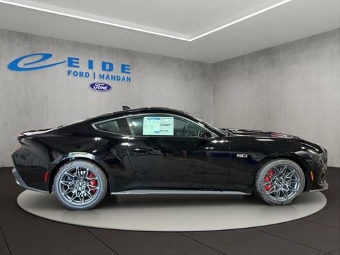 New 2026 Ford Mustang GT Premium w/ GT Performance Package RWD image 14