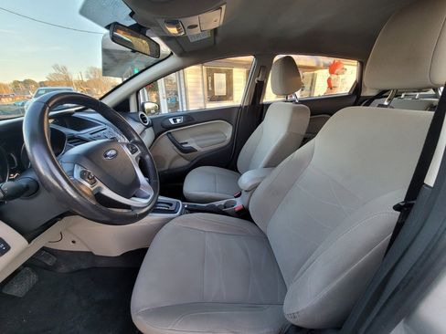 Used 2016 Ford Fiesta SE image 28
