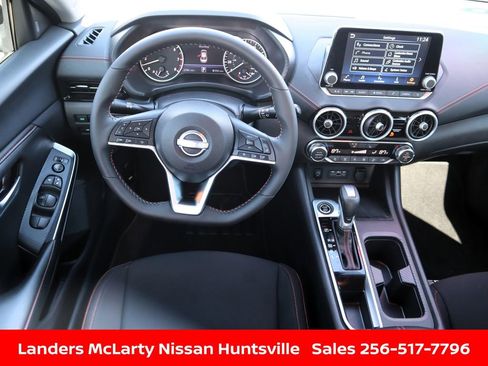 Used 2025 Nissan Sentra SR image 14