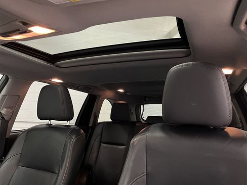 Used 2015 Toyota Highlander XLE image 7