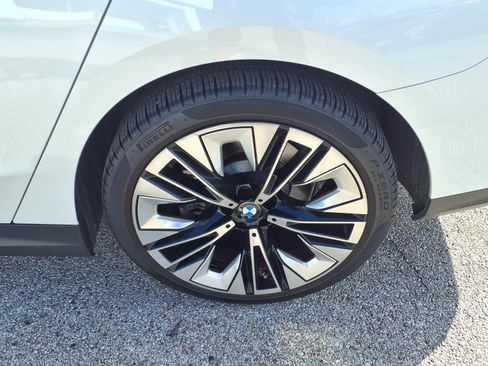 Used 2024 BMW 530i RWD image 25