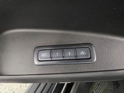 Used 2018 Chevrolet Tahoe LT AWD/4WD image 37