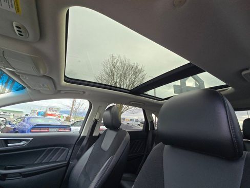 Used 2015 Ford Edge Sport AWD/4WD image 26
