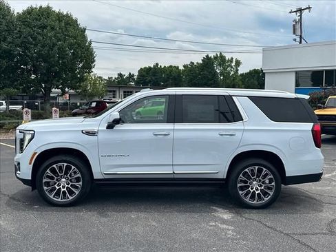 New 2026 GMC Yukon Denali w/ Denali Reserve Package AWD/4WD image 7