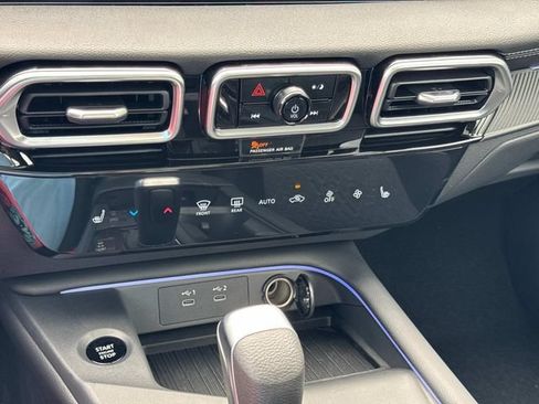 New 2026 Nissan Sentra SV w/ SV Convenience Package FWD image 30