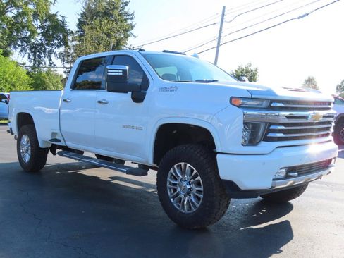 Used 2022 Chevrolet Silverado 3500 High Country w/ Safety Package II AWD/4WD image 8