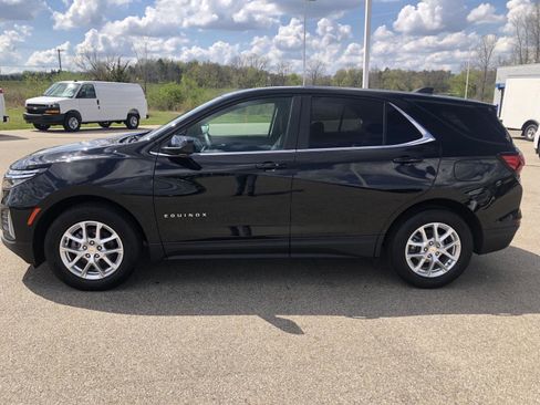 Used 2024 Chevrolet Equinox LT FWD image 2