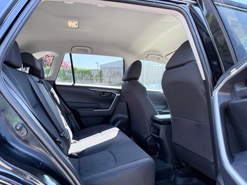 Used 2019 Toyota RAV4 LE w/ All Weather Liner Package AWD/4WD image 22