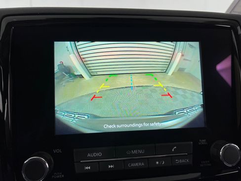 Used 2024 Nissan Frontier SL w/ Technology Package image 24