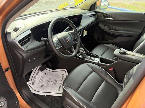 Used 2025 Buick Encore GX Avenir w/ Avenir Technology Package FWD image 9