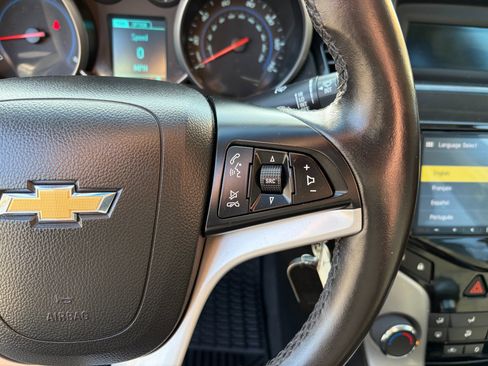 Used 2013 Chevrolet Cruze LT image 14