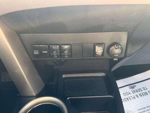 Used 2014 Toyota RAV4 Limited AWD/4WD image 12