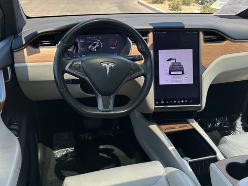 Used 2019 Tesla Model X AWD/4WD image 15