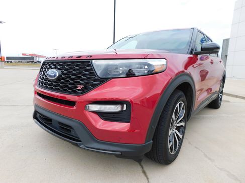 Used 2021 Ford Explorer ST w/ Equipment Group 401A image 3