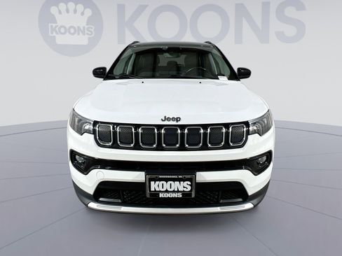 Used 2022 Jeep Compass Limited image 11