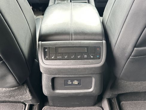 Used 2022 Nissan Pathfinder SL w/ SL Premium Package AWD/4WD image 29
