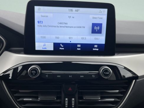 Used 2020 Ford Escape SE image 10