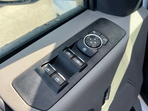 Used 2022 Ford F250 XL w/ Power Equipment Group AWD/4WD image 19