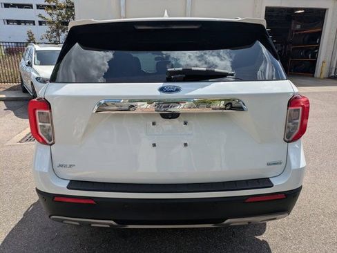 Used 2020 Ford Explorer XLT w/ Equipment Group 202A image 4